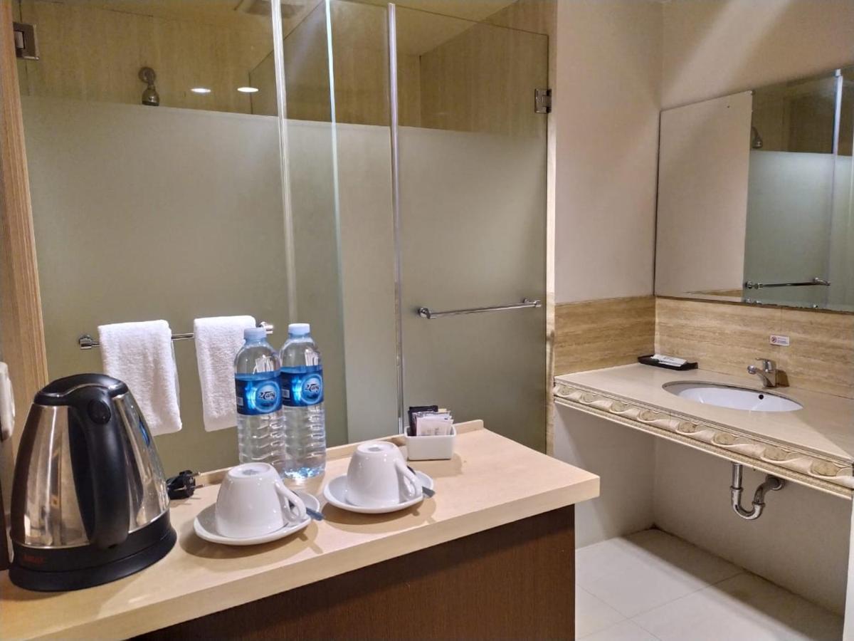 Hotel Olive Tangerang Zewnętrze zdjęcie