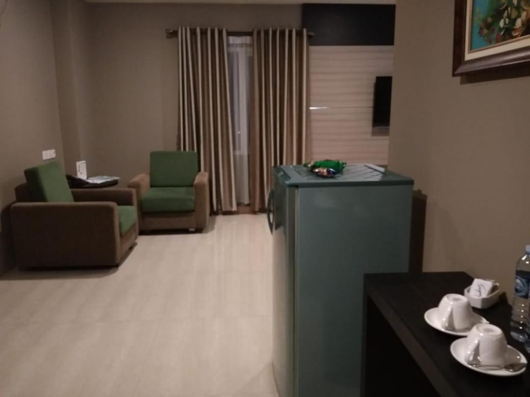 Hotel Olive Tangerang Pokój zdjęcie